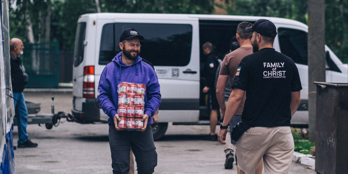 Balazhinets Rudolf Rudolfovich (Rudy) providing humanitarian aid in Ukraine